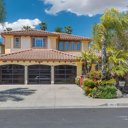 A Stunning Beach Villa Walking To Huntington Beach Exterior photo