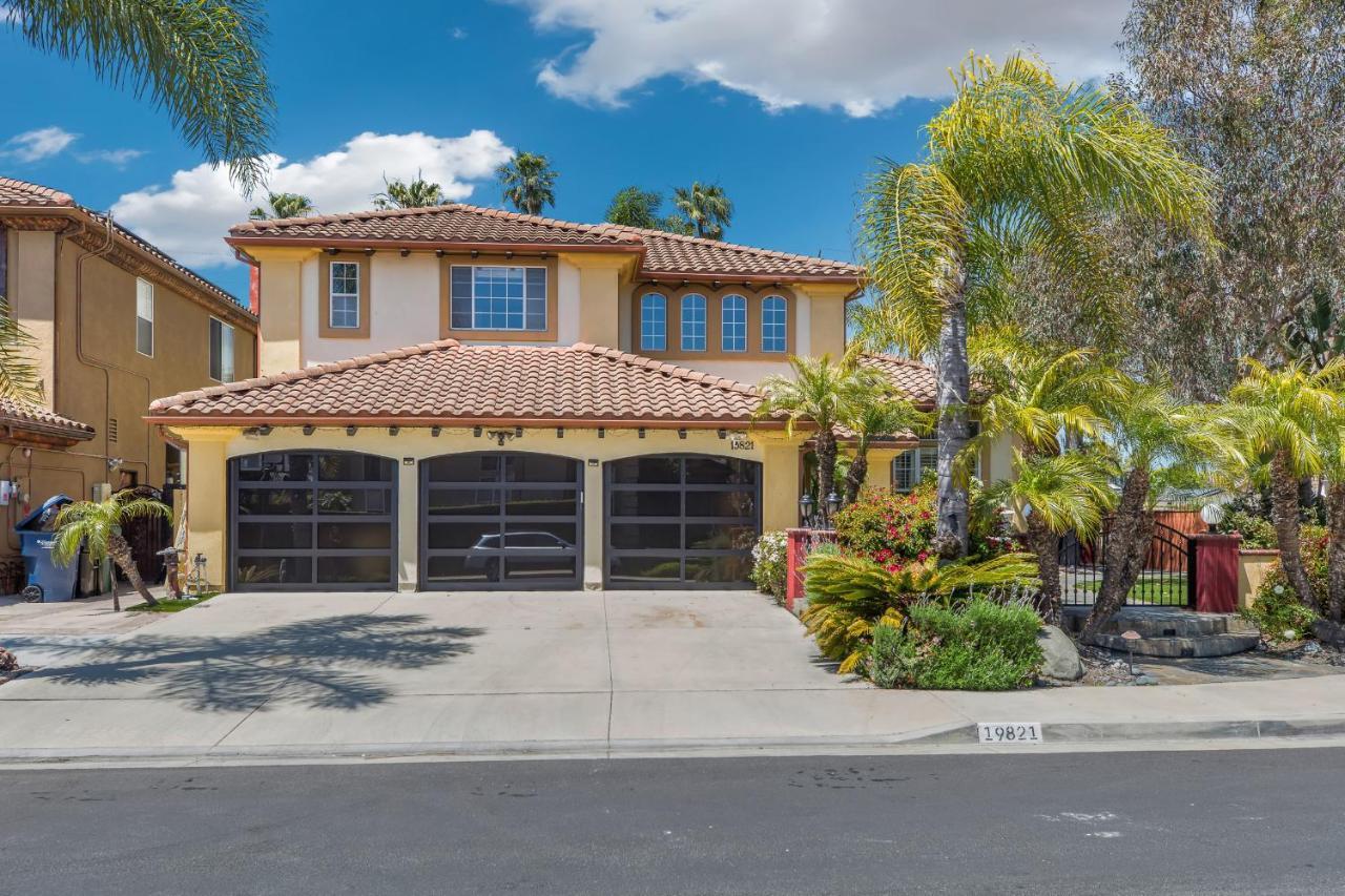 A Stunning Beach Villa Walking To Huntington Beach Exterior photo