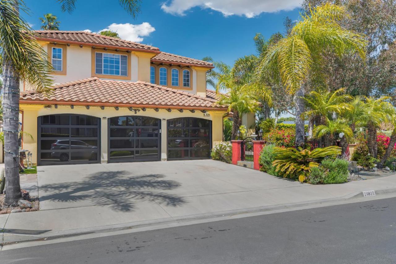 A Stunning Beach Villa Walking To Huntington Beach Exterior photo