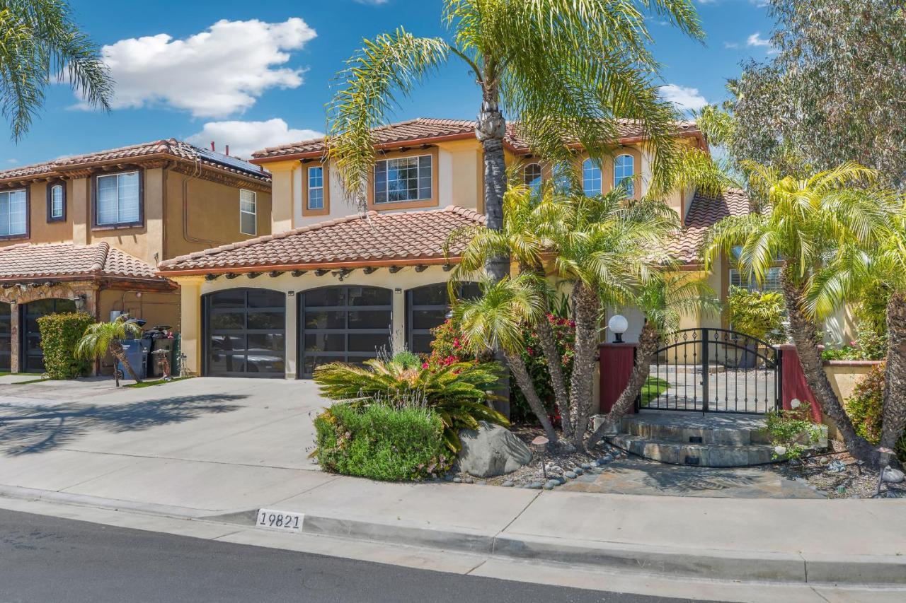 A Stunning Beach Villa Walking To Huntington Beach Exterior photo