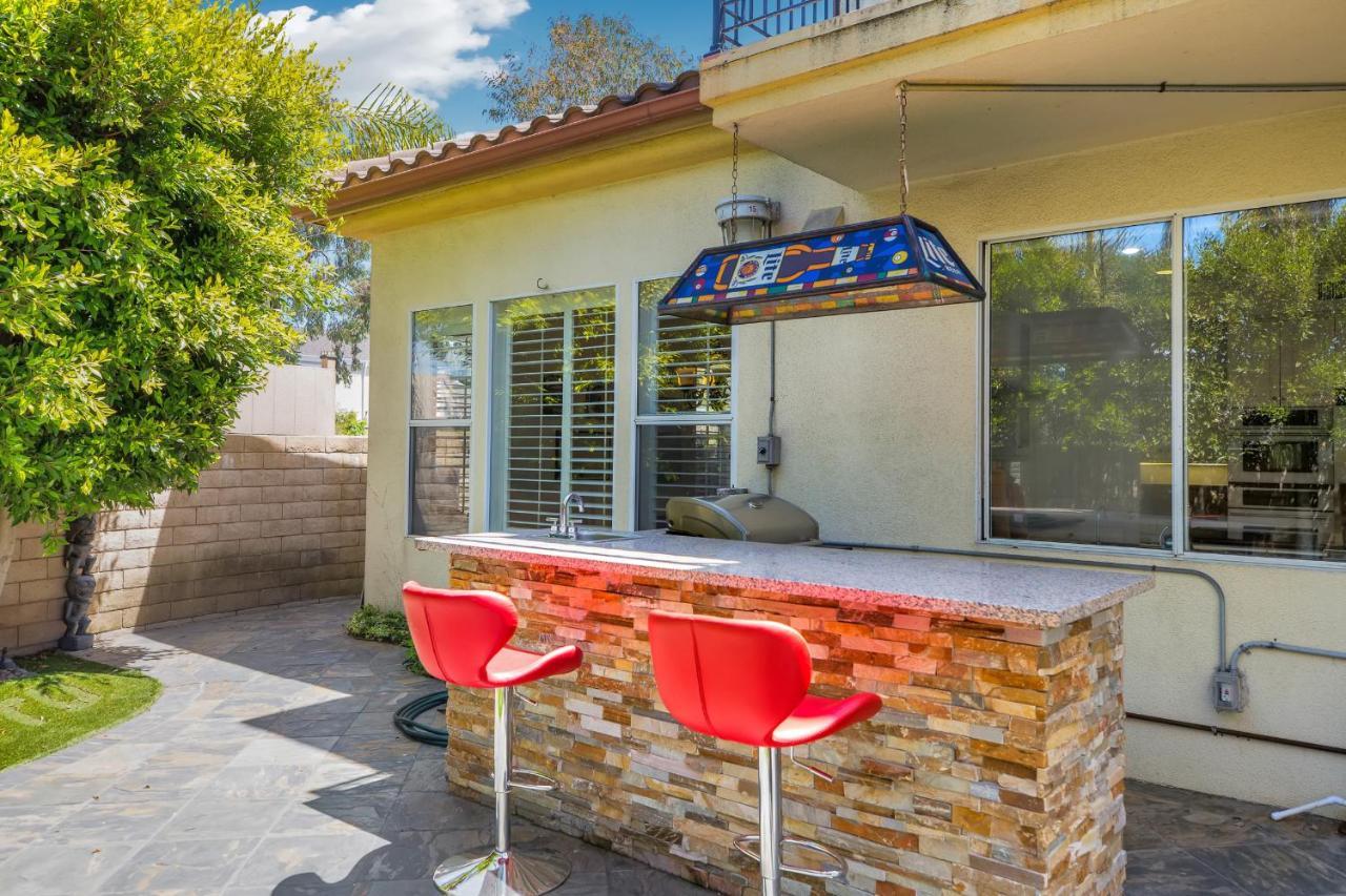 A Stunning Beach Villa Walking To Huntington Beach Exterior photo