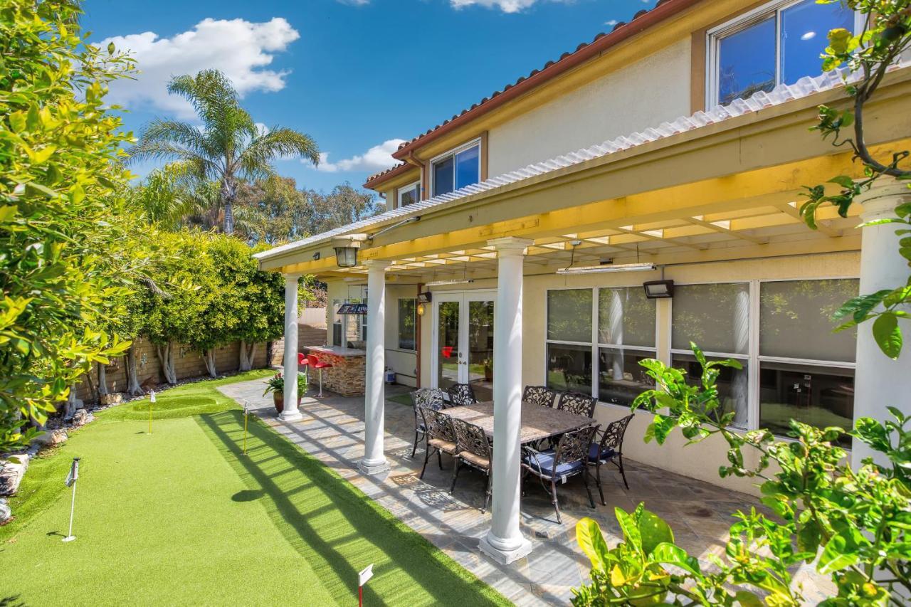 A Stunning Beach Villa Walking To Huntington Beach Exterior photo